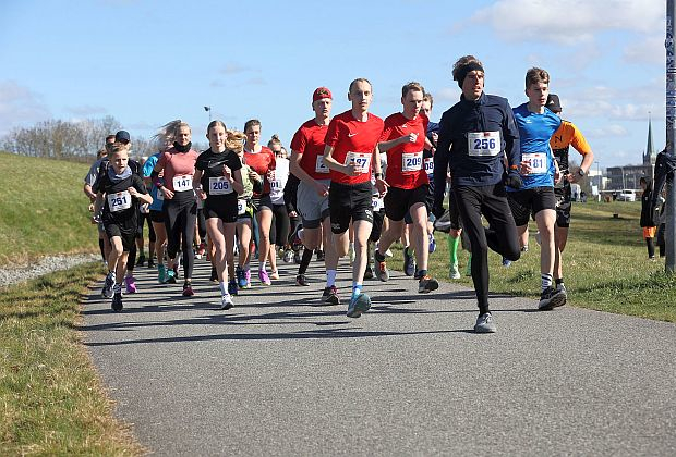 Hier gehts zur Online Meldung für den 12. Emder Berglauf